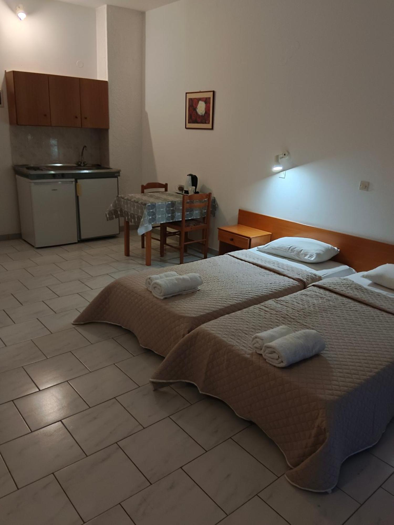 Pyrgos Hotel Apartments Kremastí Eksteriør bilde