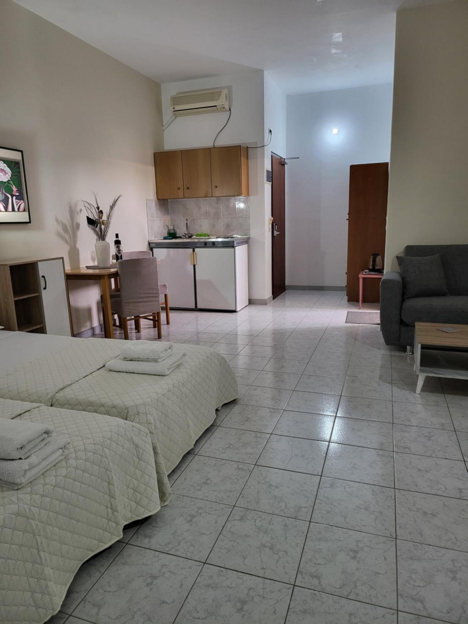 Pyrgos Hotel Apartments Kremastí Eksteriør bilde